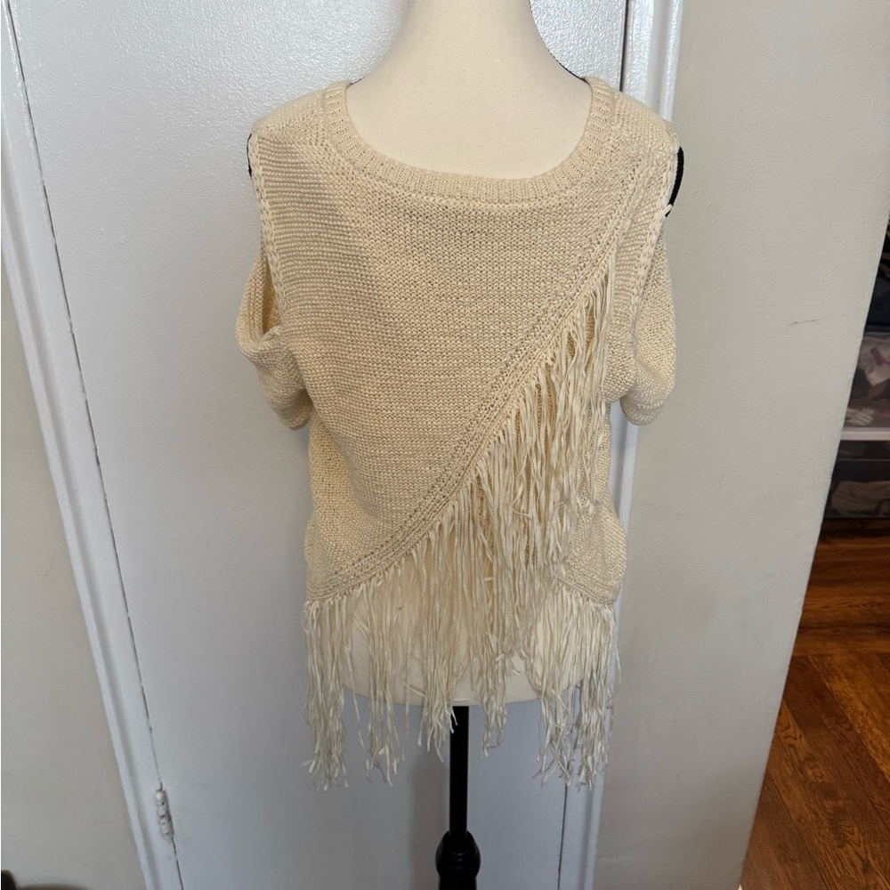 BCBGMaxAzria Cream V-Neck Sweater Relaxed Fit - Picture 2 of 5